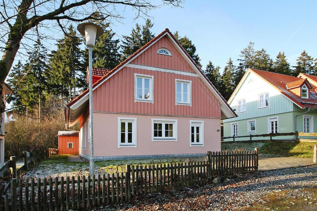 Ferienhaeuser Im Tannenpark, 塔内 外观 照片